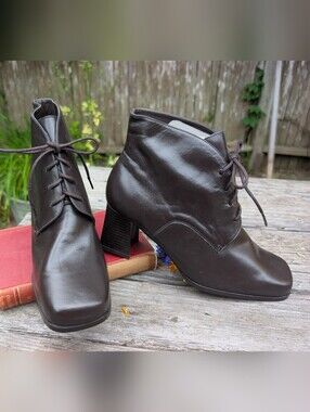 NEW Harvé Bernard Women's Dark Brown Leather Lace-Up Ankle Boots